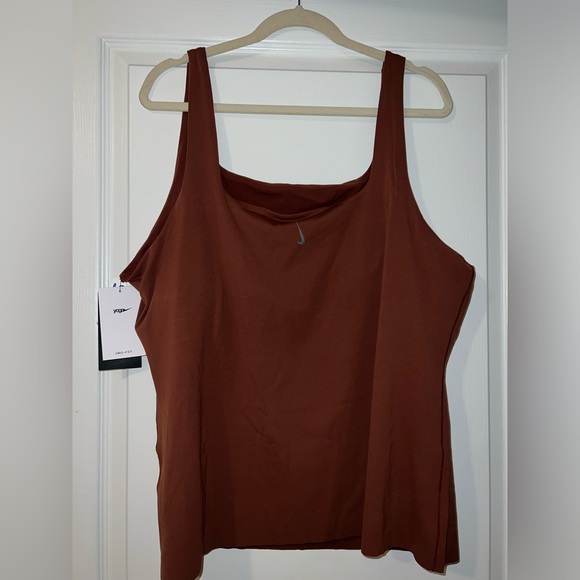 Nike Dri-fit yoga luxe crop tank | Woman’s Plus Size | 2X - Picture 6 of 9